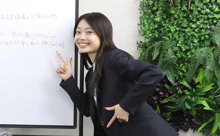 営業 岩尾まな
